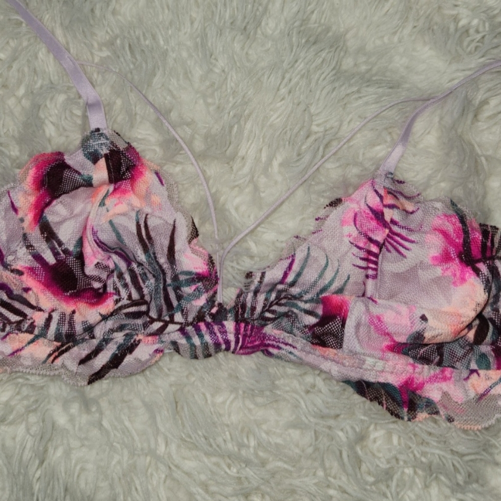 PINK Victoria's Secret bralette size large